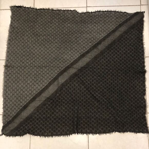 Vintage Gucci wool scarf - Picture 1 of 6